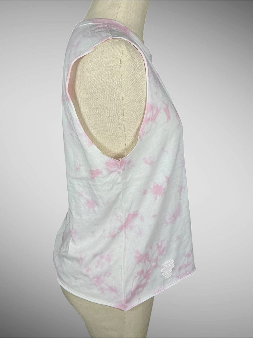 The Beatles Tie Dye Distressed Graphic Muscle Tee XL Cutout Rock Band Top - Picture 3 of 5